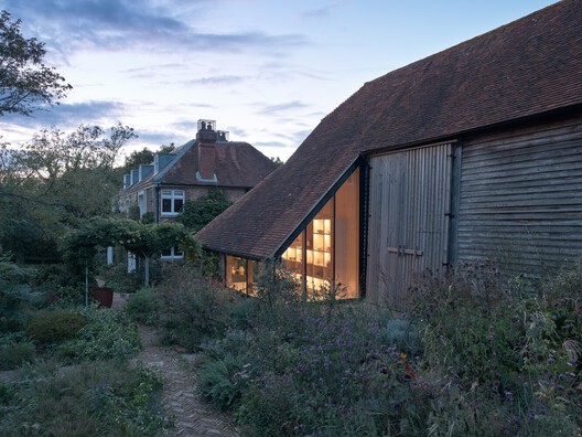 Integrating Creative Spaces: Designing Art Studio Additions at Home - Image 14 of 53