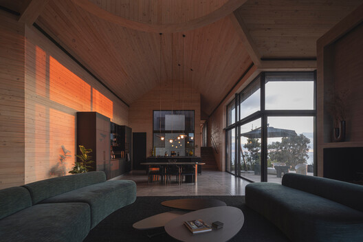 Casa Y / Benjamin Goñi Arquitectos + Estudio Sie7e - Fotografía interior, Sala de estar, Sillas