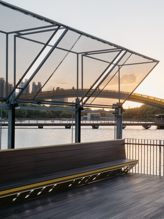 The Bloom Box / SoBA - Exterior Photography, Steel, Deck