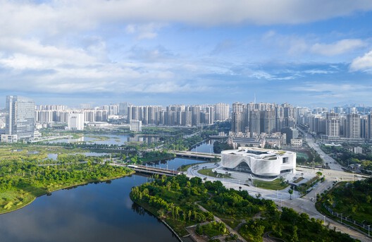 Yangjiang Cultural Center / Architectural Design & Research Institute of SCUT + Yifang Design Group - Image 9 of 35