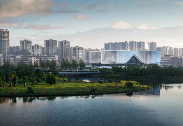 阳江市综合文化中心 / 华南理工大学建筑设计研究院+一方设计 - 建筑图, 城市