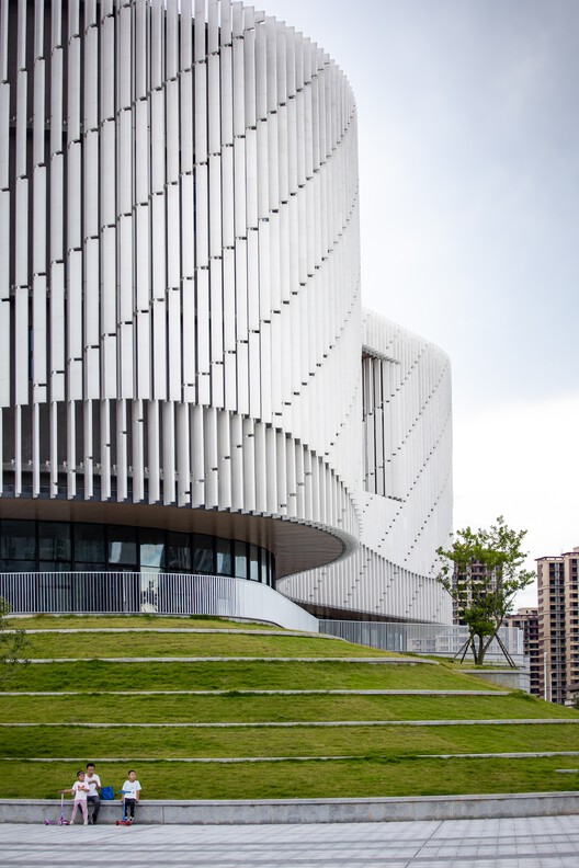 Yangjiang Cultural Center / Architectural Design & Research Institute of SCUT + Yifang Design Group - Exterior Photography