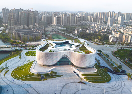 Yangjiang Cultural Center / Architectural Design & Research Institute of SCUT + Yifang Design Group - Image 25 of 35