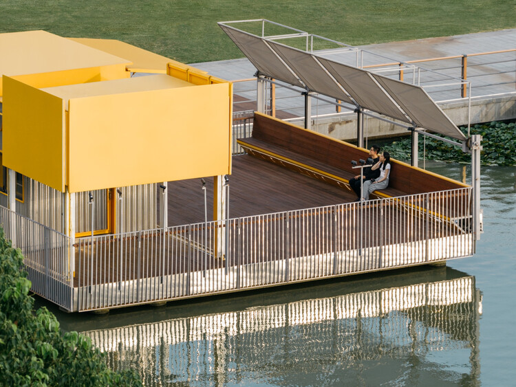 Caja de flores/soba - fotografía externa, borde costero