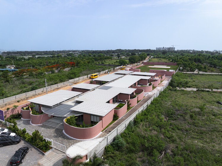 阿维尼亚校园 / Spacefiction studio - 5 的图像 36