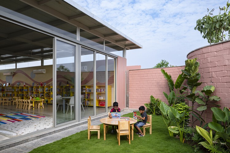 阿维尼亚校园 / Spacefiction studio - 建筑图