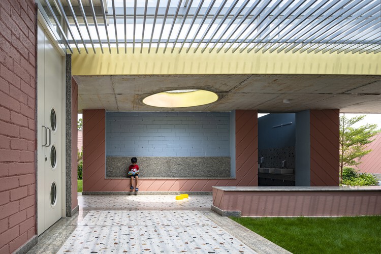 阿维尼亚校园 / Spacefiction studio - 4 的图像 36