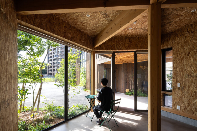 Breeze/Furumori Koichi Architectural Design Studio + Oficina entre Daiki Kuwahara