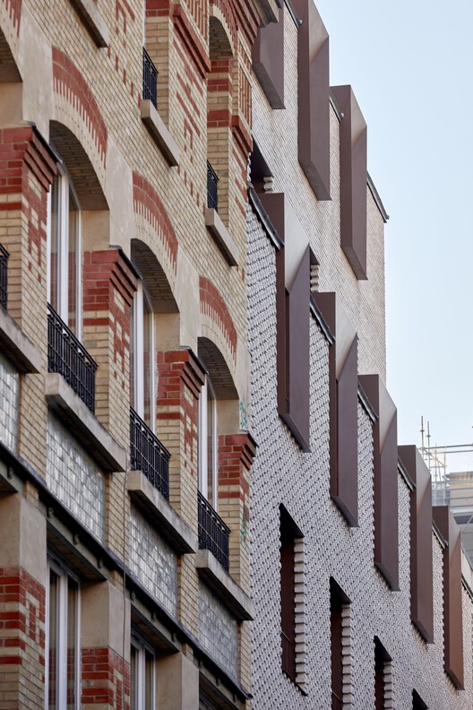 Un Toit - Parisian Residence / Atelier du Pont - Interior Photography, Brick