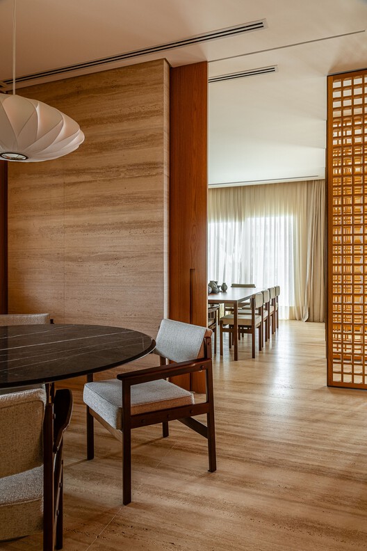 Apartamento AEG / Studio MEMM - Fotografía interior, Comedor, Madera, Mesas, Sillas