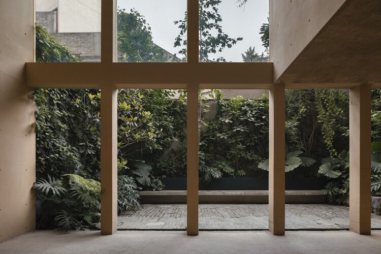 Nuevo León Building 207 / CRB Architects - Figura 3 de 23