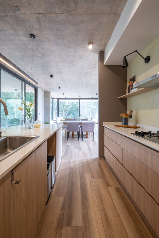House F / Florencia Cheli - Interior Photography, Kitchen, Countertop, Wood
