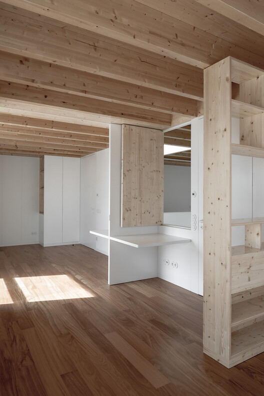 Uma Casa Pátio / NPS Arquitectos - Imagem 2 de 31