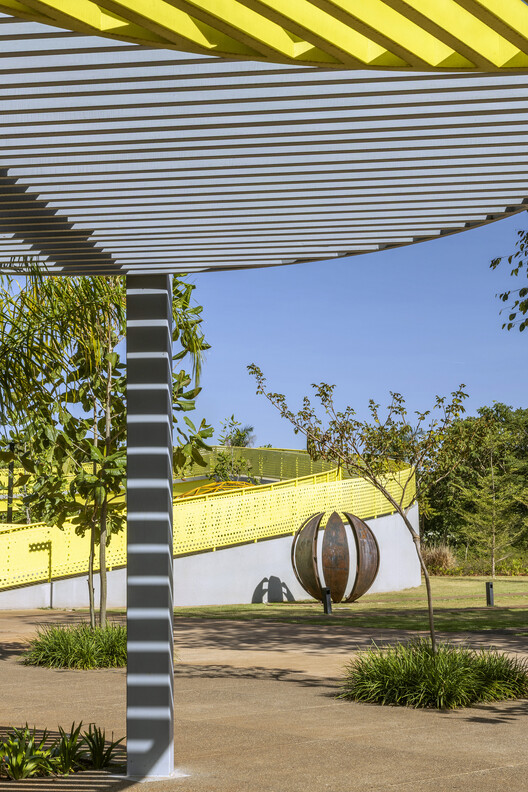 Praça Universitária / Florentino Arquitetura Paisagística - Fotografia de Exterior