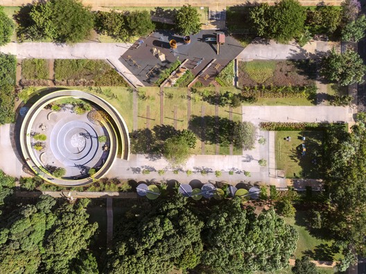 Praça Universitária / Florentino Arquitetura Paisagística - Imagem 11 de 22