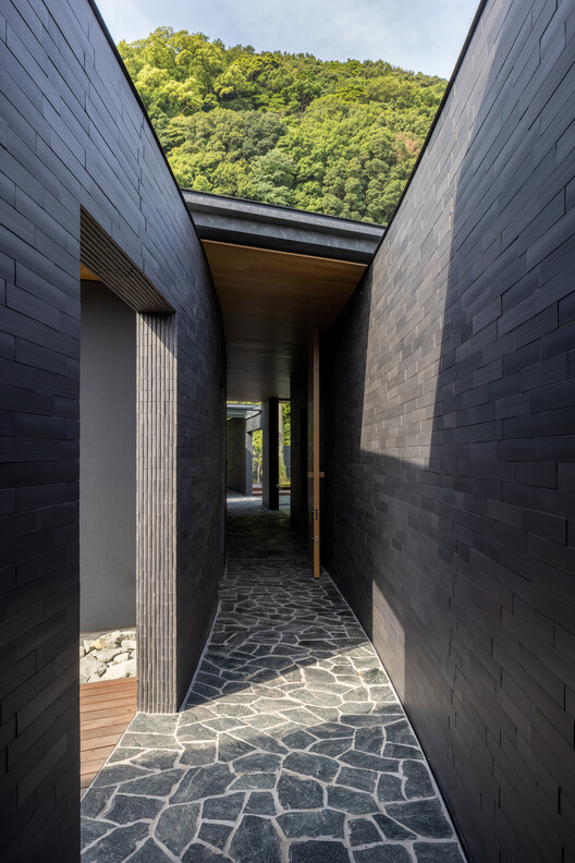 River Sea Villa / KAWAZOE JUNICHIRO ARCHITECTS - Image 10 of 29