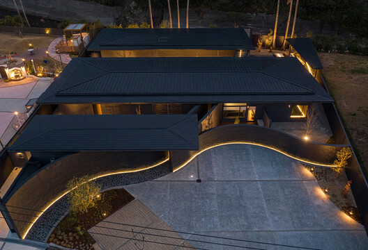 River Sea Villa / KAWAZOE JUNICHIRO ARCHITECTS - Image 28 of 29