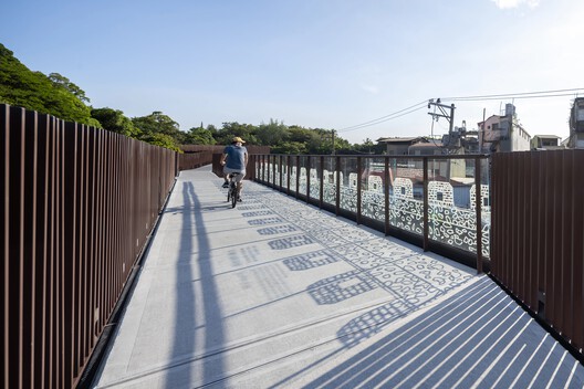 Old Fongshan City Wall Historic Route / MAYU architects - Exterior Photography, Wood, Fence, Handrail