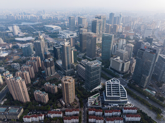 陆家嘴世纪大道越凌大厦 / 上海天华建筑设计 陆家嘴世纪大道越凌大厦 / 上海天华建筑设计 - 建筑图, 城市, 鸟瞰图