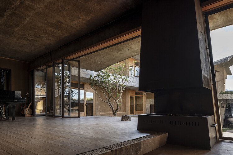 Casa No. 8, Dongnan/Xiān Architects Village - Fotografía interior, madera, concreto, viga fija