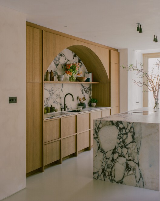Sobremesa House / Studio McW - Interior Photography, Wood, Kitchen, Lighting, Countertop, Glass