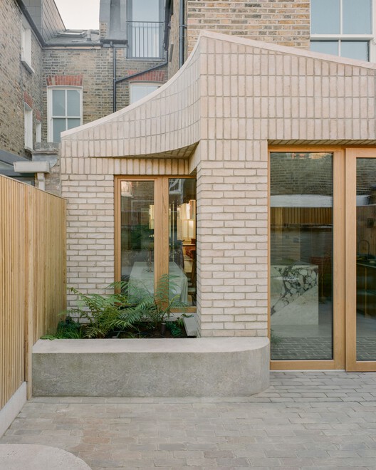 Sobremesa House / Studio McW - Exterior Photography, Wood, Concrete, Brick