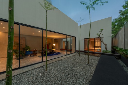 Coffer House / Gets Architects - Exterior Photography, Concrete, Courtyard