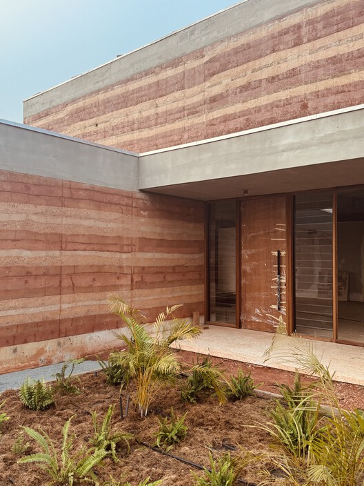 BAMA House / L'Africaine d'Architecture - Exterior Photography, Wood, Brick