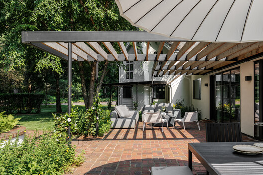 Lake Lydiard Home / Wittman Estes - Interior Photography, Garden, Patio, Chair, Courtyard, Deck