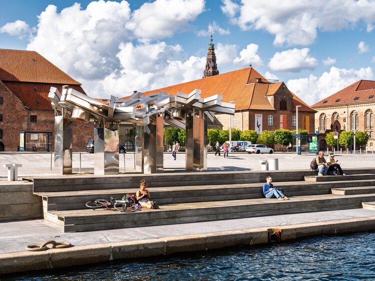 A un mes de la inauguración: explorando el programa, los pabellones y las exposiciones de la Bienal de Arquitectura de Copenhague - Imagen Principal