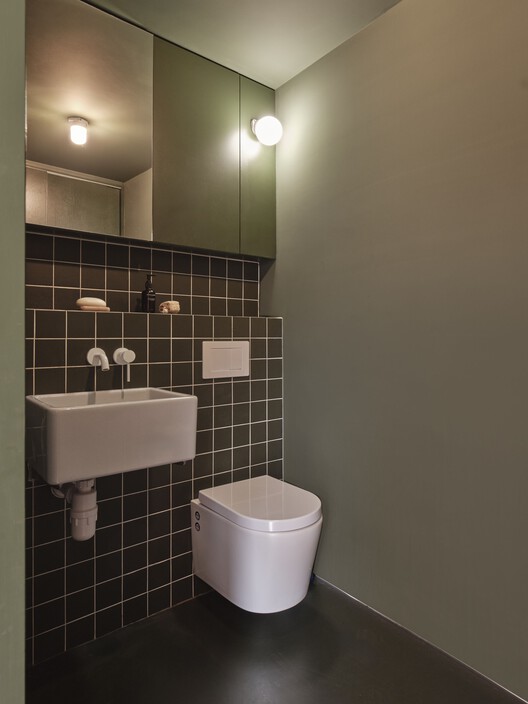 Butterfield House Extension / THISS Studio - Interior Photography, Bathroom, Toilet, Sink