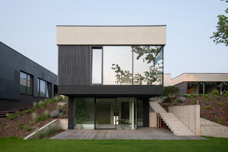 Casa em Kaunas / Architectural Bureau G.Natkevicius & Partners - Fotografia de Exterior, Jardim, Aido