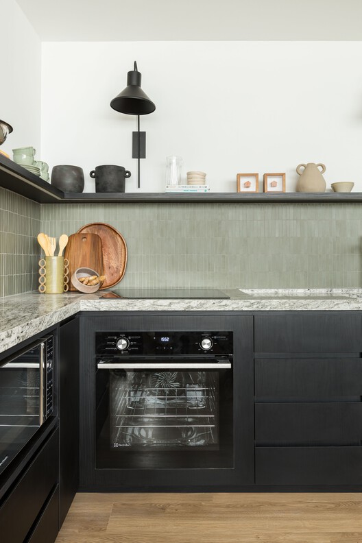 Apartamento Berrini / Estúdio Nimo - Fotografia de Interiores, Cozinha, Bancada, Madeira