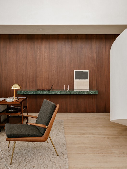 Apartamento Autem / Felipe Hess Arquitetos - Fotografia de Interiores, Madeira, Mesa, Cadeira