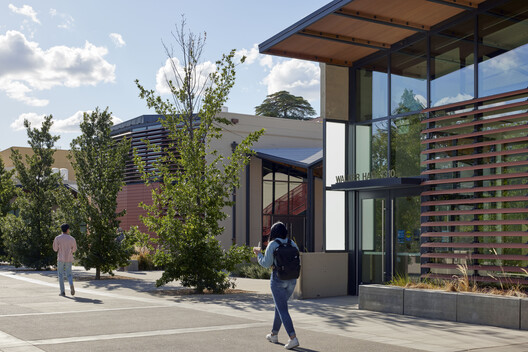 Walker Hall Graduate Student Center / LMS Architects - Exterior Photography