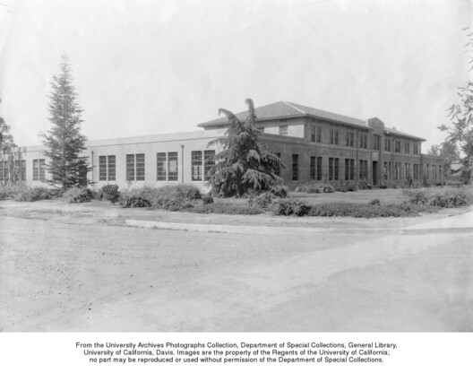 Walker Hall Graduate Student Center / LMS Architects - Image 34 of 34
