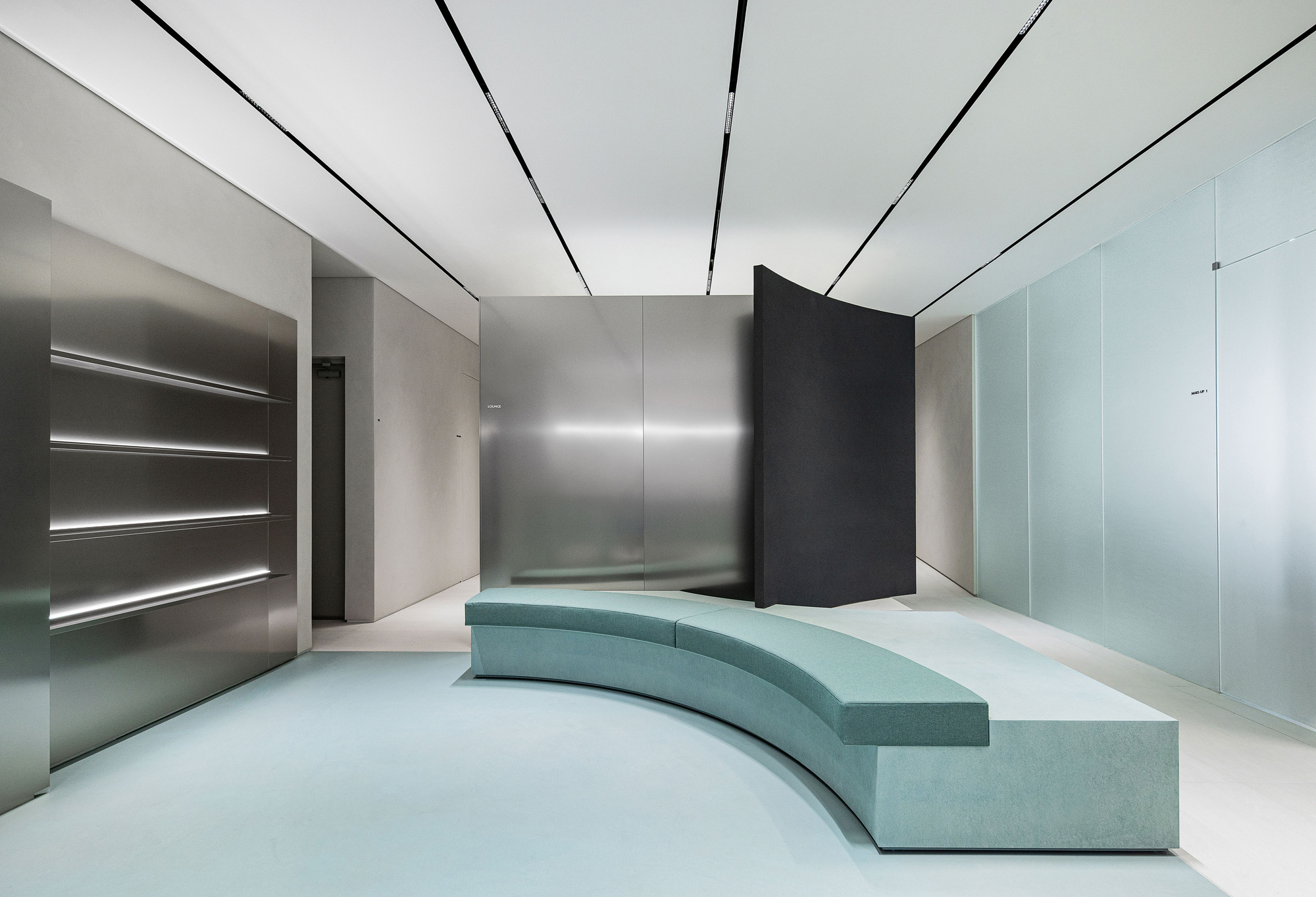 HE:ARTS HANNAM Hair Salon / RVMN