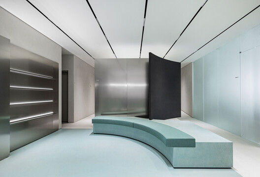 HE:ARTS HANNAM Hair Salon / RVMN