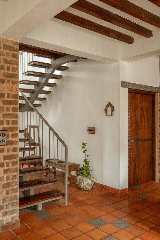 Adorn House / Bhutha Earthen Architecture Studio - Interior Photography, Stairs, Wood, Handrail