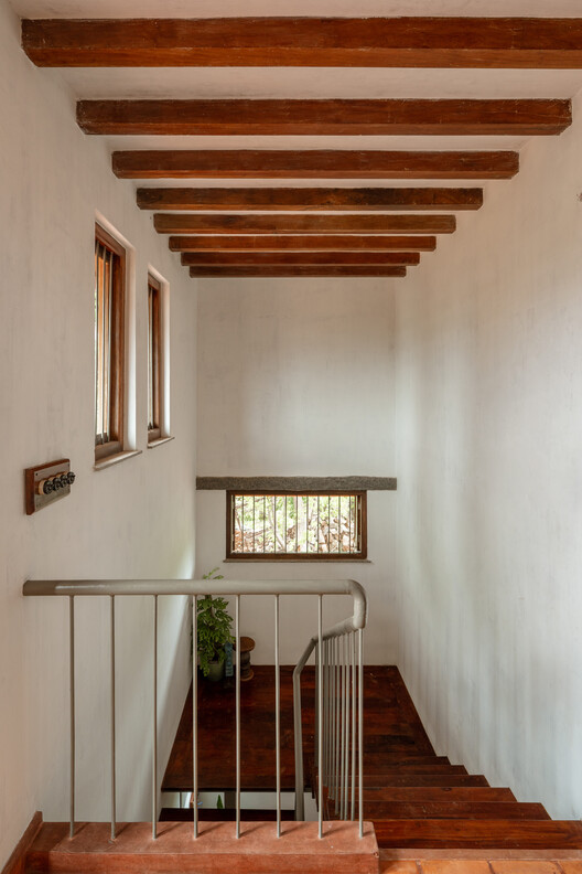 Adorn House / Bhutha Earthen Architecture Studio - Interior Photography, Wood, Stairs, Handrail, Beam