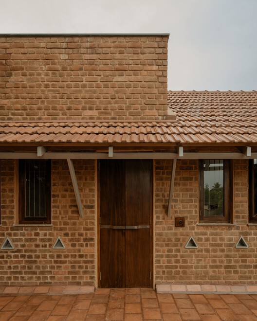 Adorn House / Bhutha Earthen Architecture Studio - Exterior Photography, Brick, Wood, Door