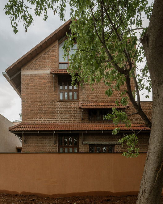 Adorn House / Bhutha Earthen Architecture Studio - Exterior Photography, Wood, Brick