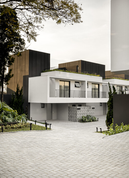 Casas Blanc 59 Residential Complex / Nommo Arquitetos - Exterior Photography, Courtyard