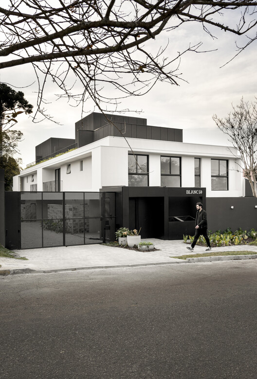 Casas Blanc 59 Residential Complex / Nommo Arquitetos - Exterior Photography, Door