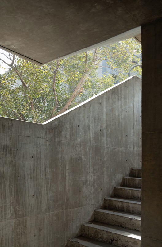 Urban Gauze Textile House and Office / DOT - Image 8 of 20