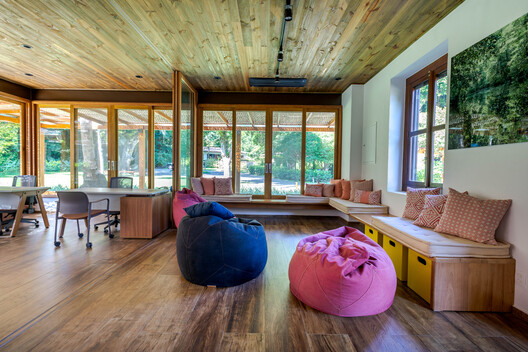 Edificio de Coordinadores de la Asociación Barreiros / Dall'Ovo Magalhães Arquitetura - Fotografía interior, Sala de estar, Madera, Iluminación, Sillas
