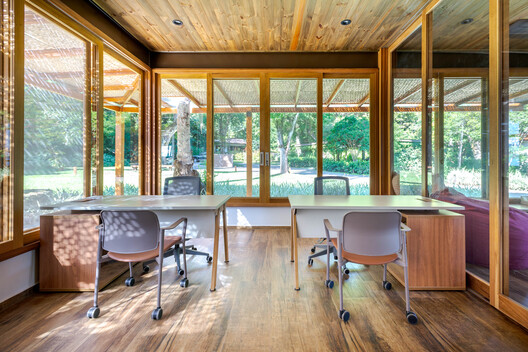 Edificio de Coordinadores de la Asociación Barreiros / Dall'Ovo Magalhães Arquitetura - Fotografía interior, Comedor, Madera, Sillas, Vidrio