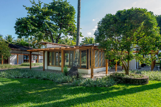 Edificio de Coordinadores de la Asociación Barreiros / Dall'Ovo Magalhães Arquitetura - Imagen 6 de 22