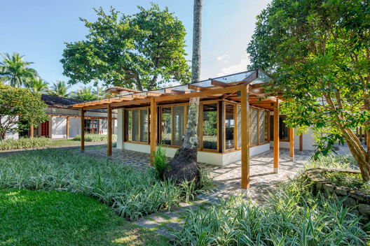 Edificio de Coordinadores de la Asociación Barreiros / Dall'Ovo Magalhães Arquitetura - Imagen 1 de 22