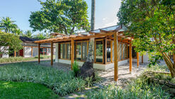 Edificio de Coordinadores de la Asociación Barreiros / Dall'Ovo Magalhães Arquitetura